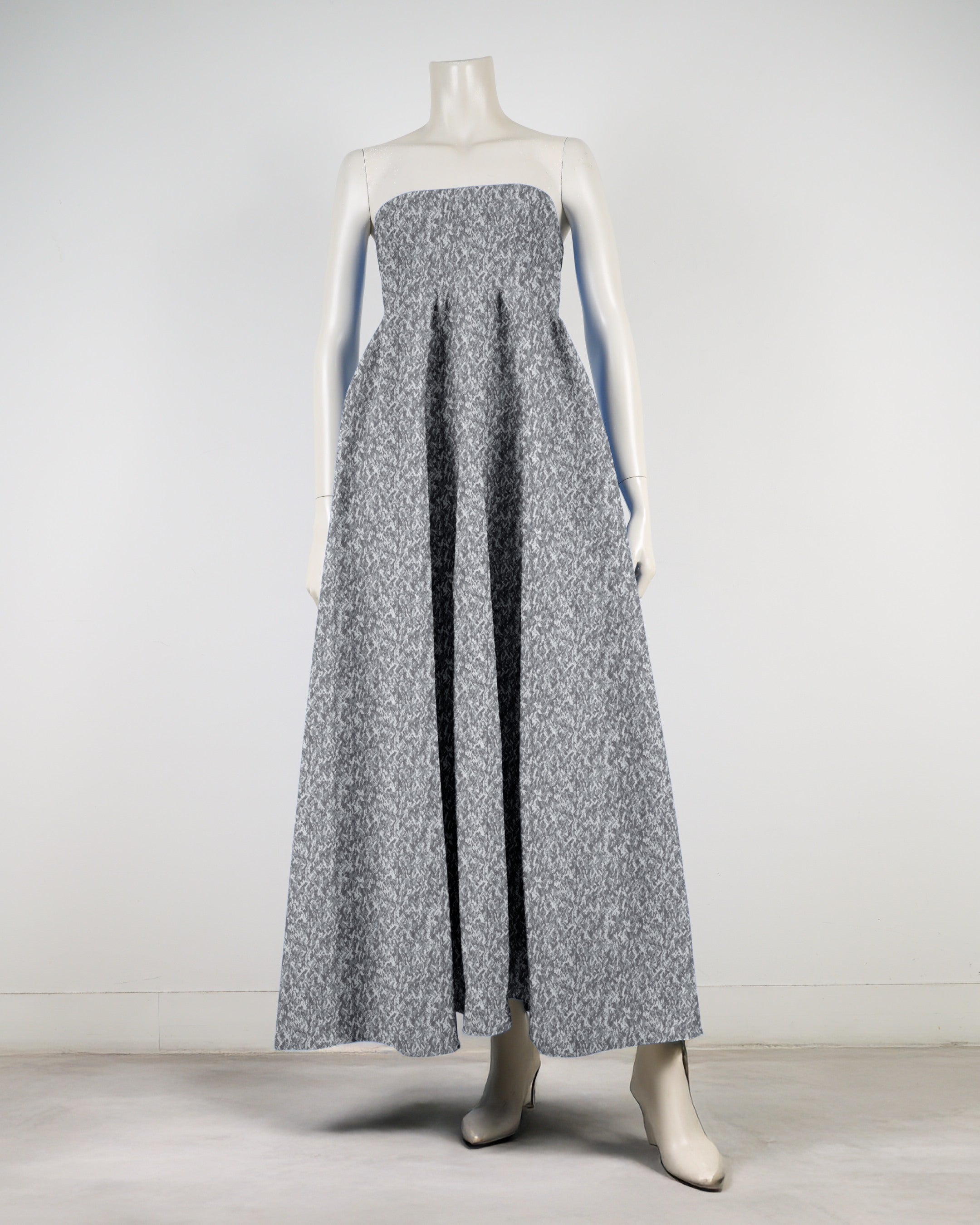 ベアトップボリュームワンピース