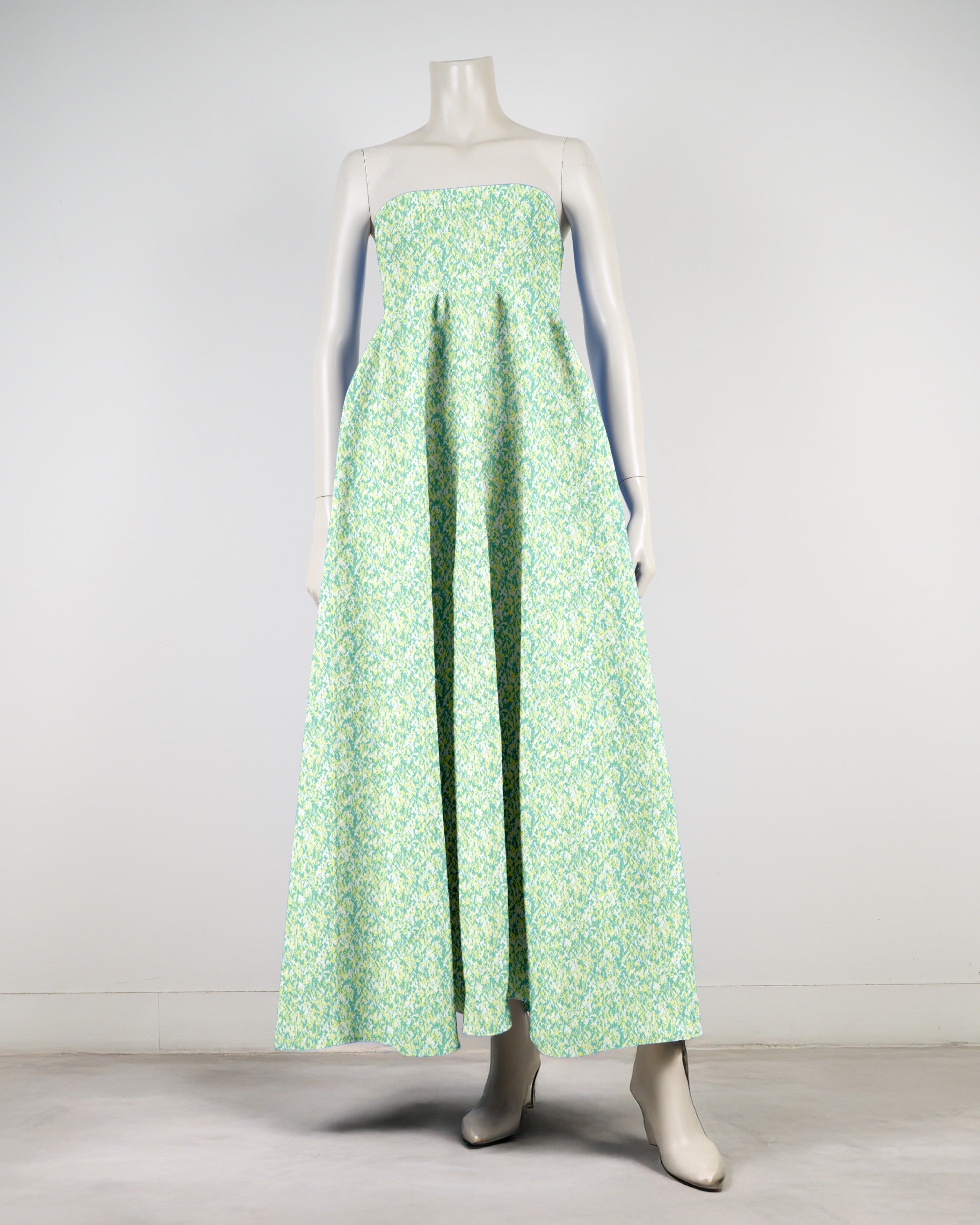 ベアトップボリュームワンピース