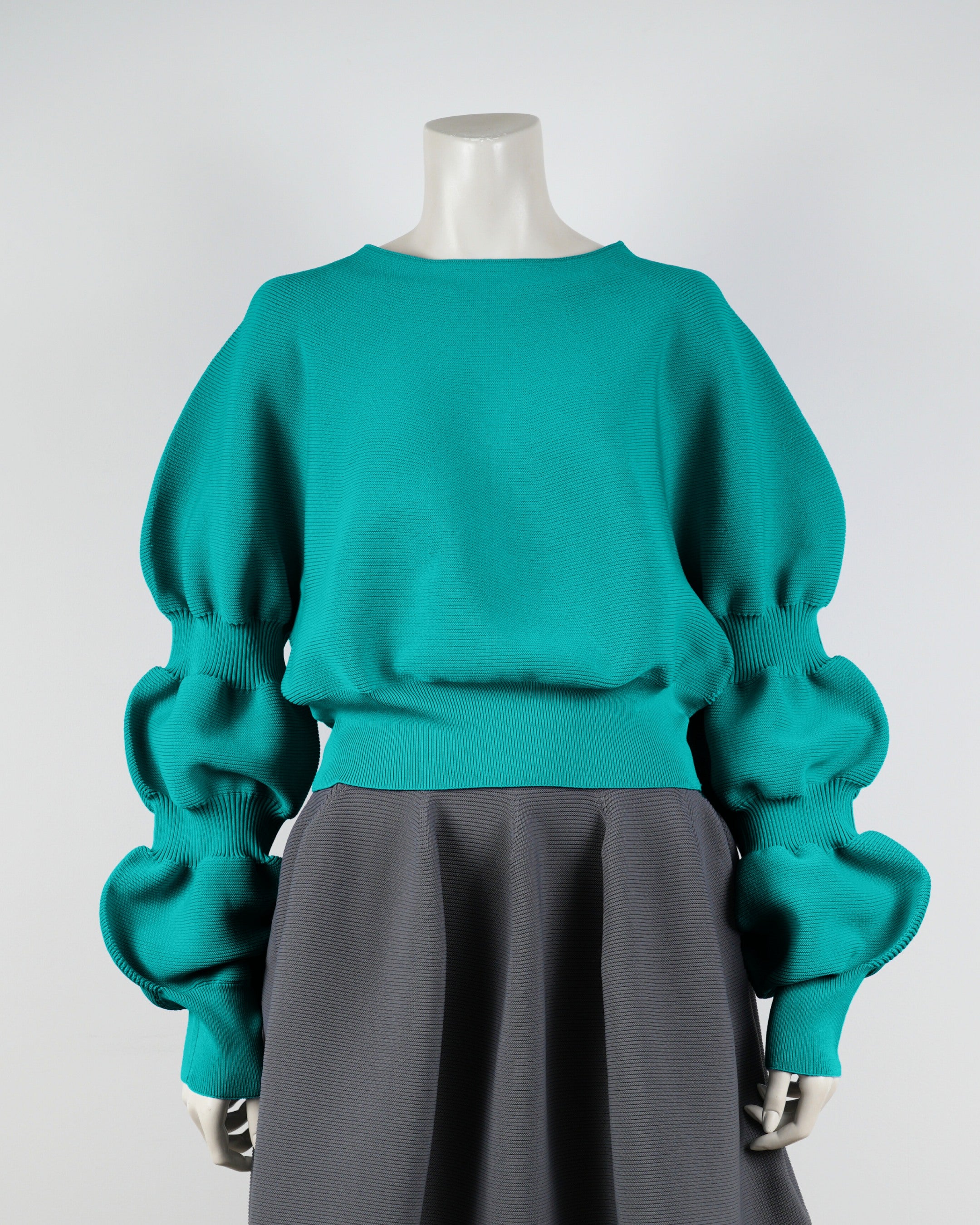 デザインスリーブプルオーバー