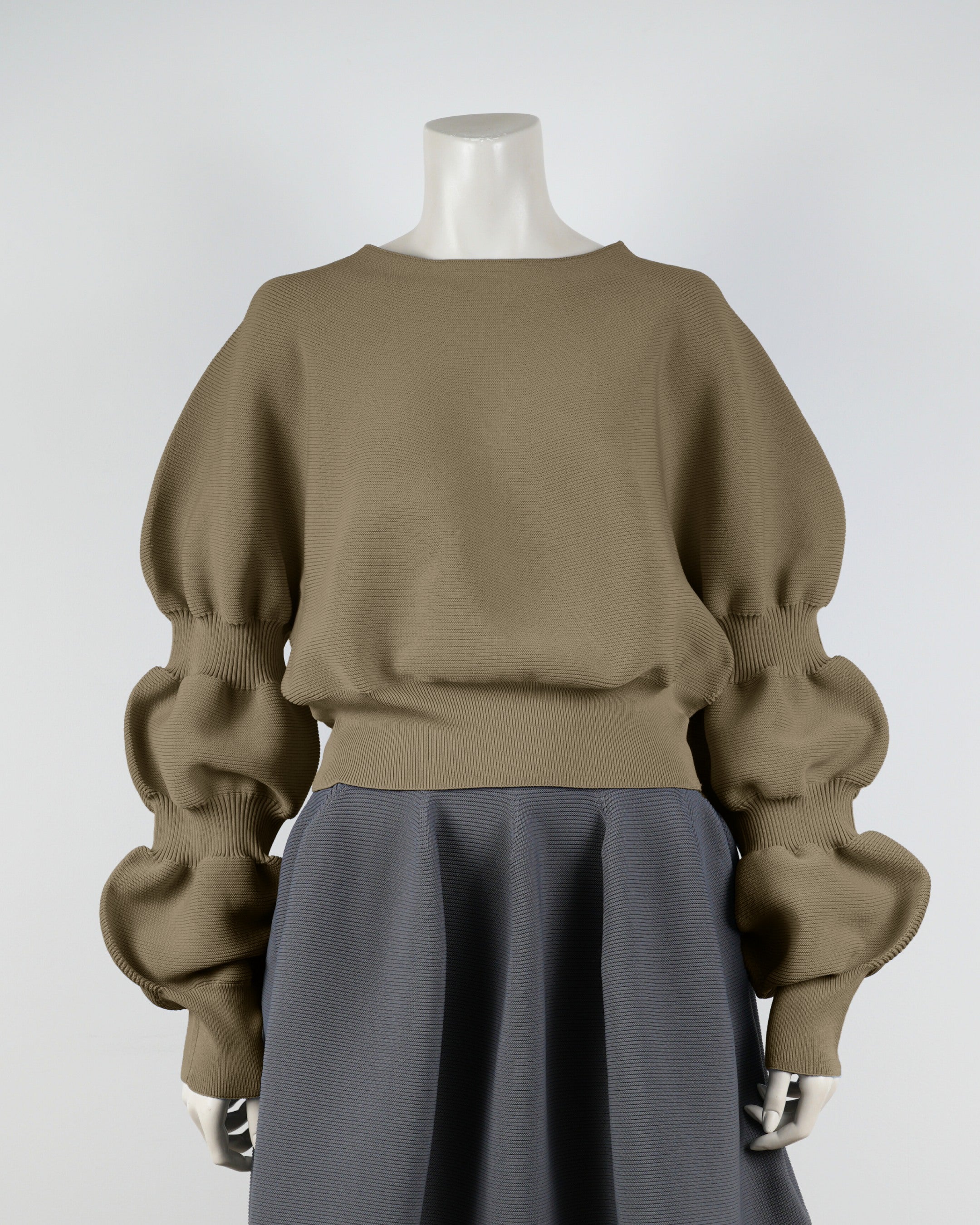 デザインスリーブプルオーバー