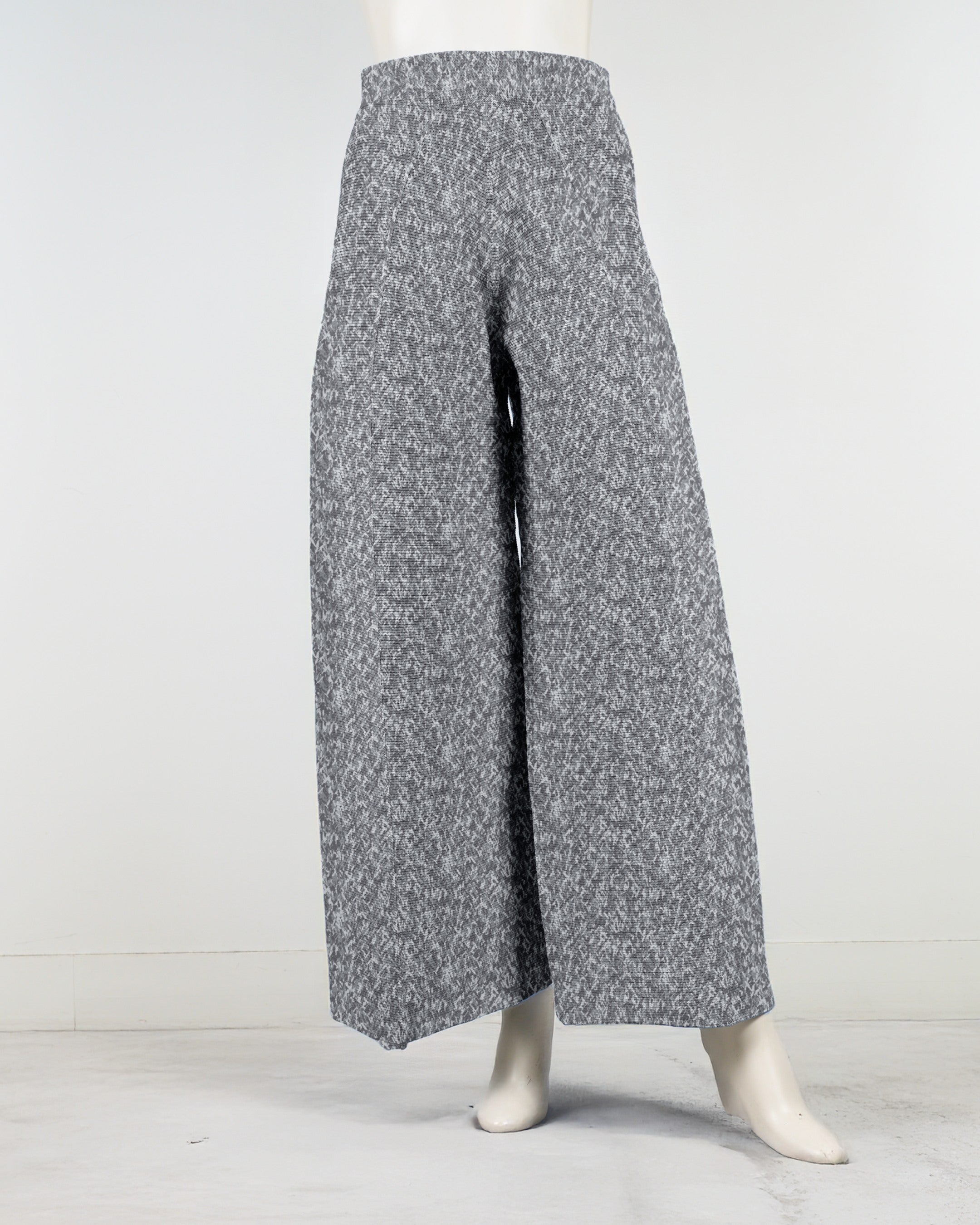 ワイドストレートパンツ