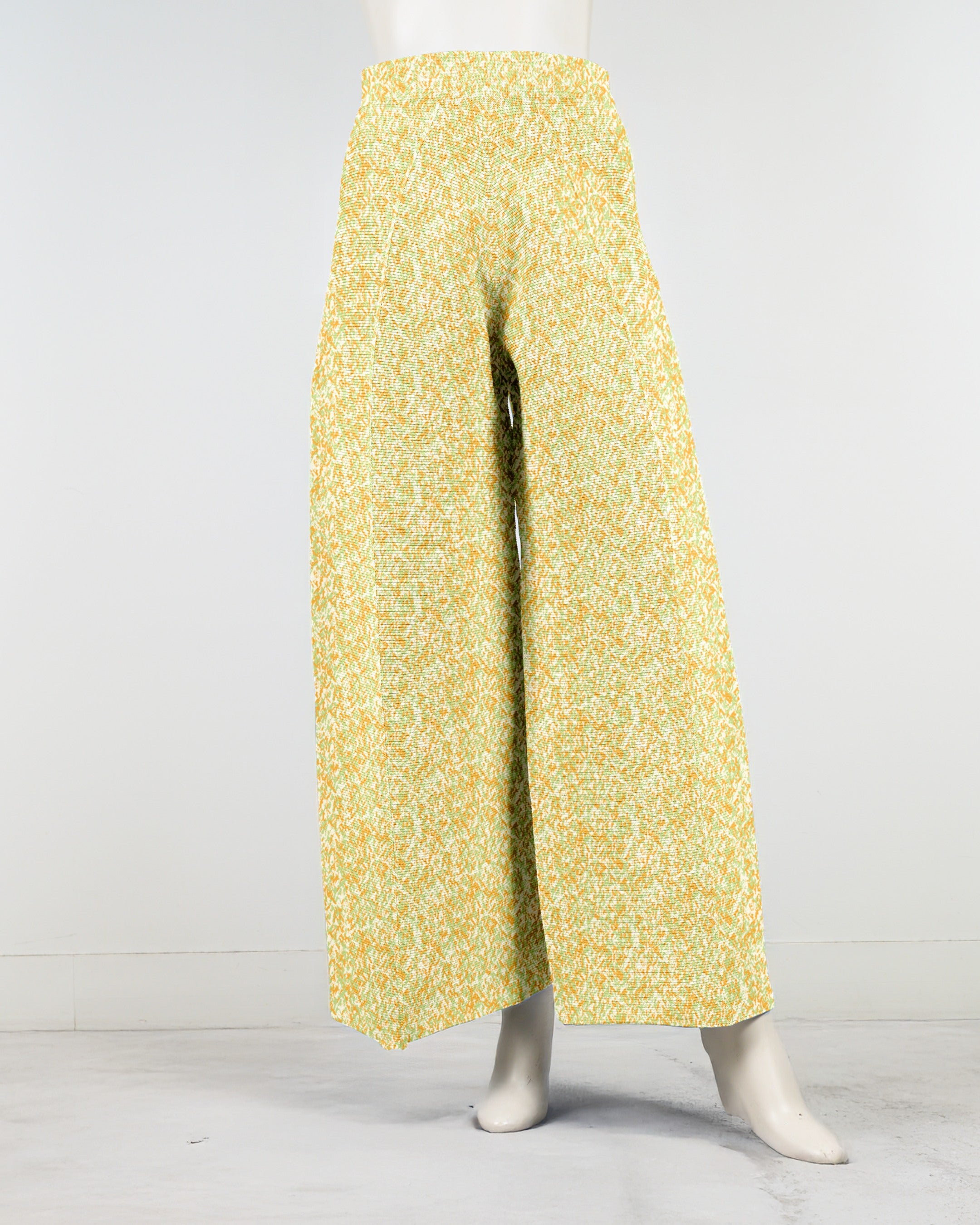 ワイドストレートパンツ