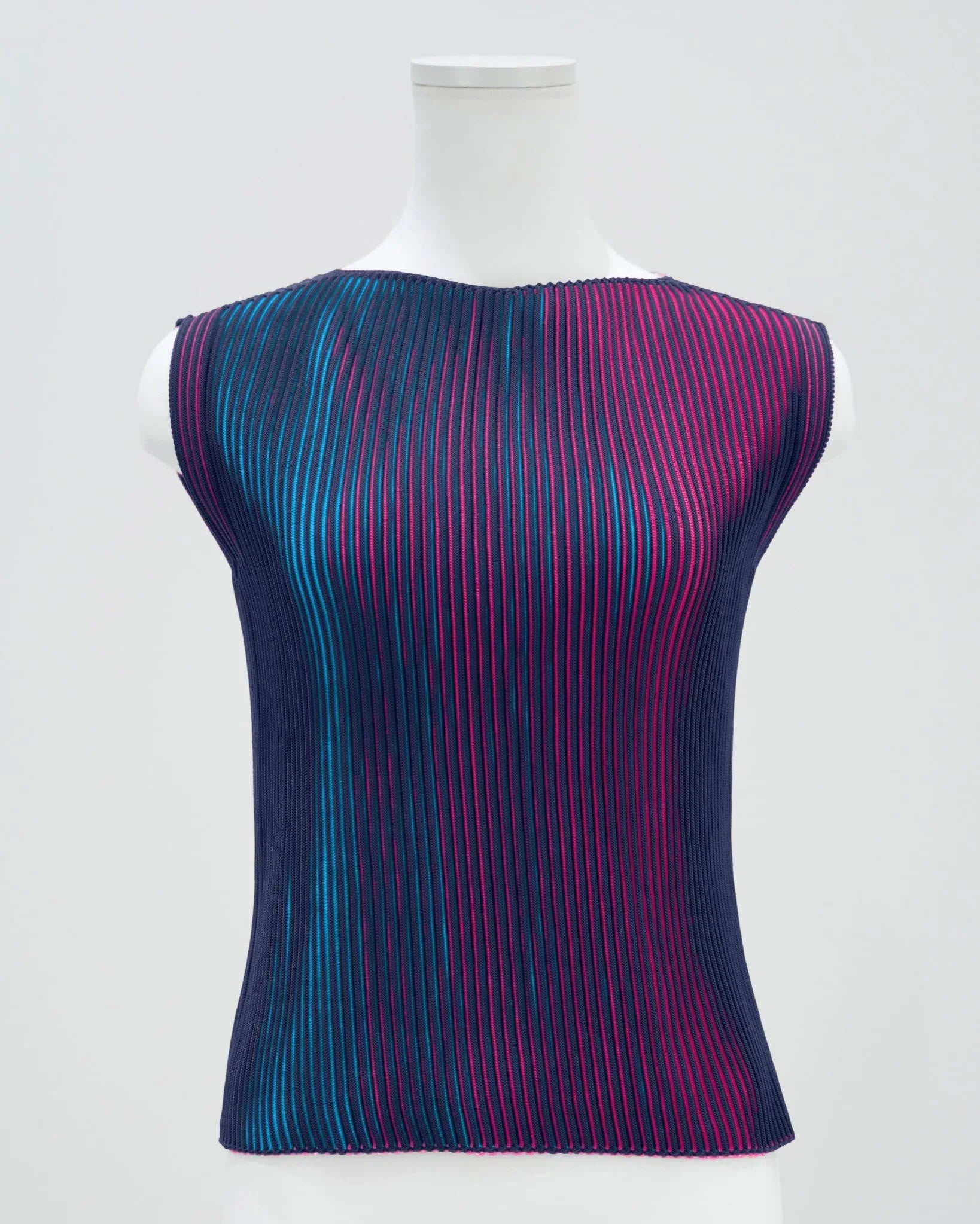 3D Pleated Sleeveless Top